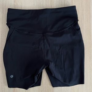Lululemon Base Pace High-Rise Short 6"